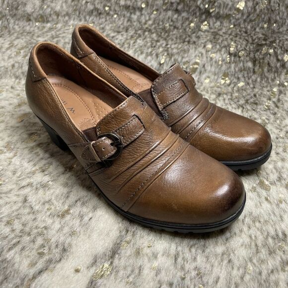 5 for $25🔥Michel M. Leather Cherry Loafer Heels Size 9 - Picture 2 of 10